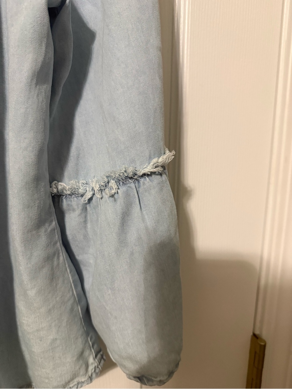 Sanctuary Chambray Lace-Up Peasant Top- M - Picture 4 of 7